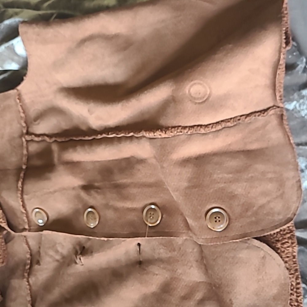 Vest - Picture 3 of 3